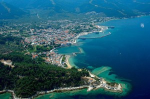 cum ajung thassos